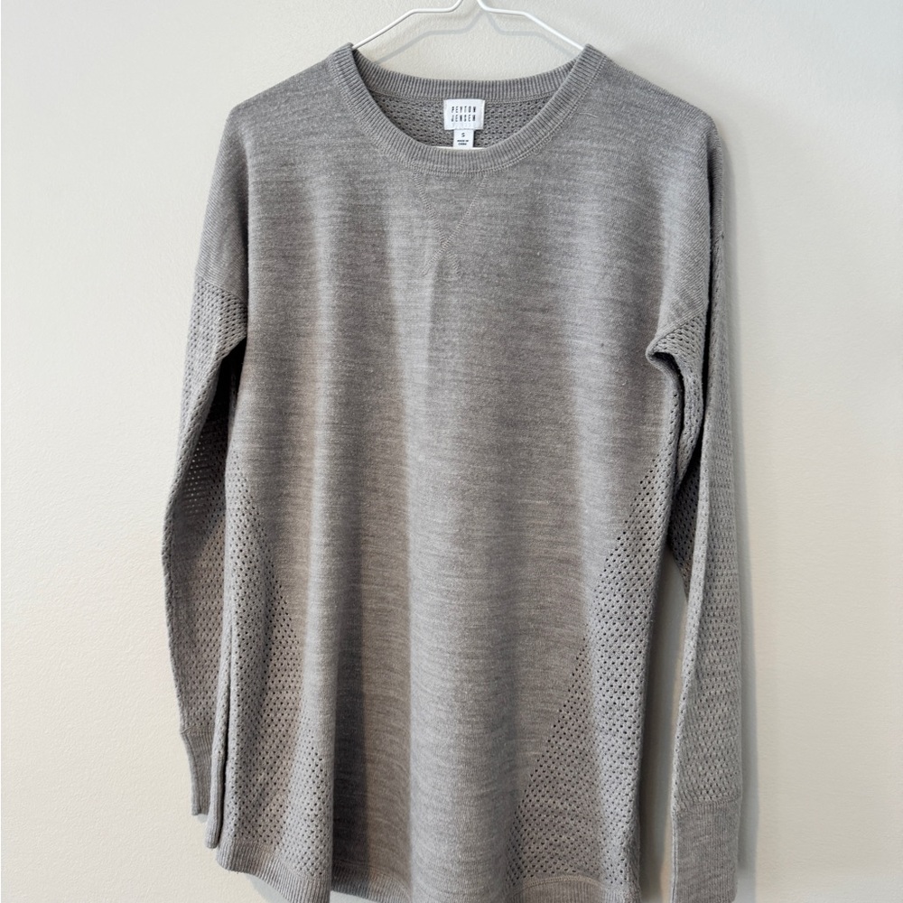 Peyton Jensen Gray Crewneck Sweater Classic Knit